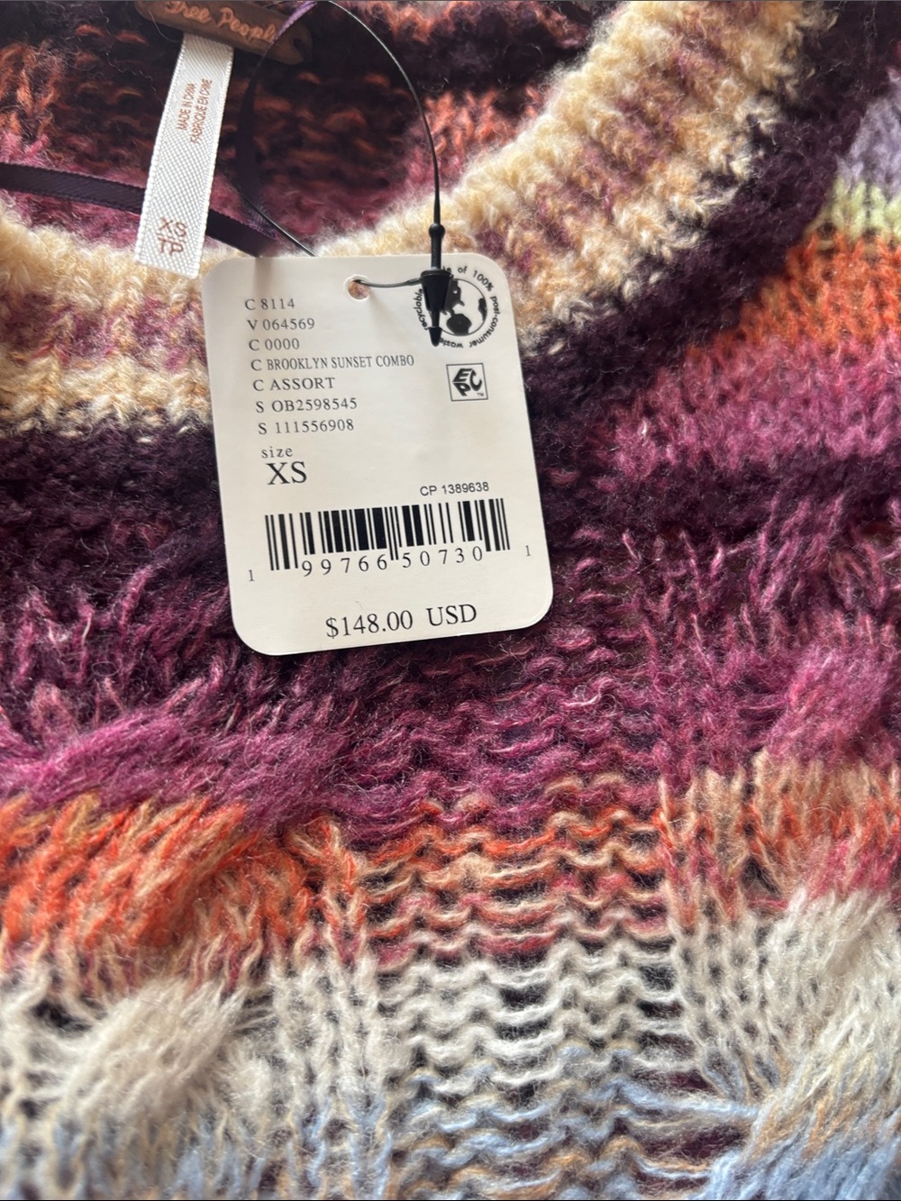 Sweater - Picture 4 of 4